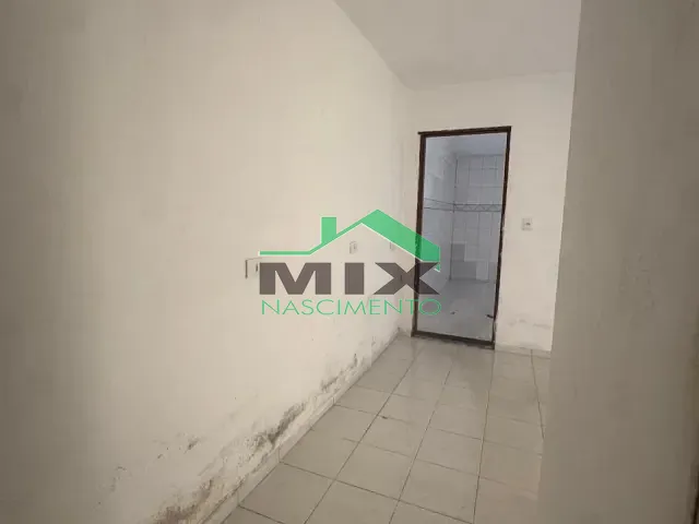 Casa com 45m² 1 quarto e 1 banheiro, para alugar, no bairro Taboão em São Bernardo do Campo
