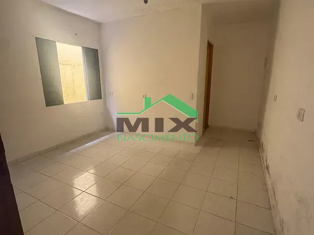 Casa com 45m² 1 quarto e 1 banheiro, para alugar, no bairro Taboão em São Bernardo do Campo