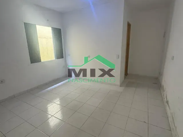 Casa com 45m² 1 quarto e 1 banheiro, para alugar, no bairro Taboão em São Bernardo do Campo