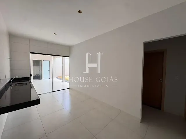 Casa com 203m² 3 quartos e 2 banheiros, à venda, no bairro Jardim Buriti Sereno em Aparecida de Goiânia