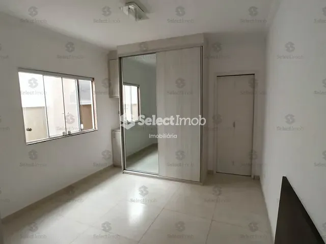 Casa com 108m² 2 quartos e 2 banheiros, à venda, no bairro Parque Maria Helena em Suzano