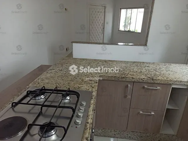 Casa com 108m² 2 quartos e 2 banheiros, à venda, no bairro Parque Maria Helena em Suzano