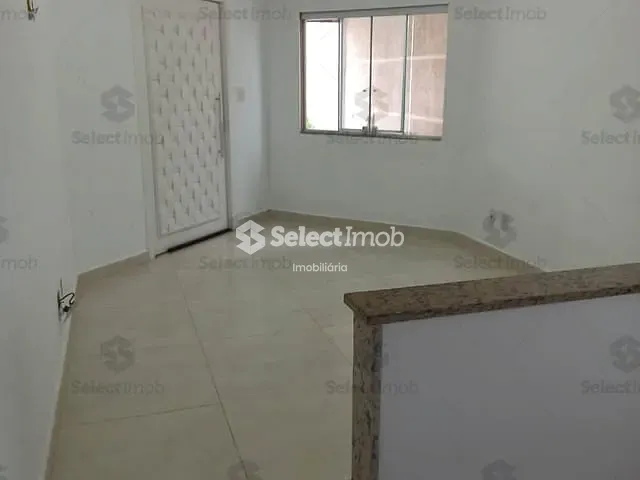 Casa com 108m² 2 quartos e 2 banheiros, à venda, no bairro Parque Maria Helena em Suzano