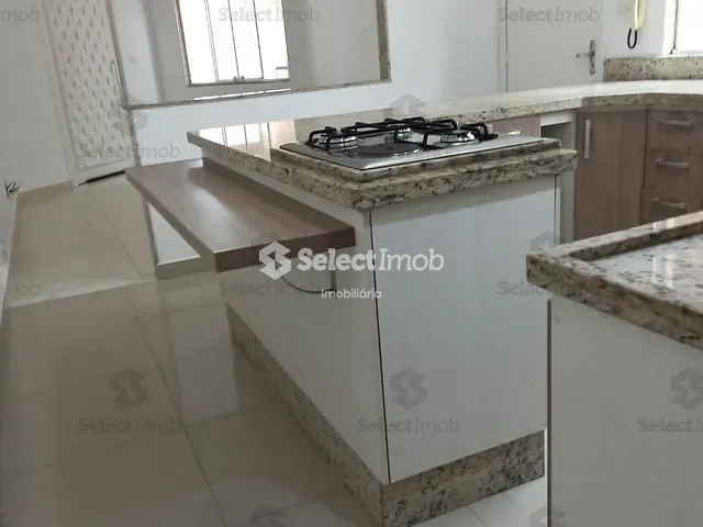 Casa com 108m² 2 quartos e 2 banheiros, à venda, no bairro Parque Maria Helena em Suzano