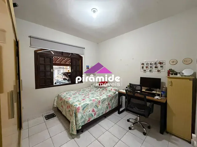 Casa com 150m² 3 quartos e 2 banheiros, à venda, no bairro Jardim Portugal em São José dos Campos