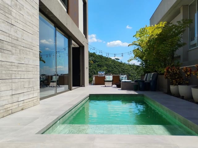 Casa com 490m² 4 quartos e 6 banheiros, à venda, no bairro Alphaville em Santana de Parnaíba