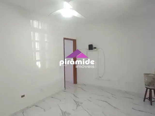 Casa com 130m² 2 quartos e 2 banheiros, à venda, no bairro Vila das Flores em São José dos Campos