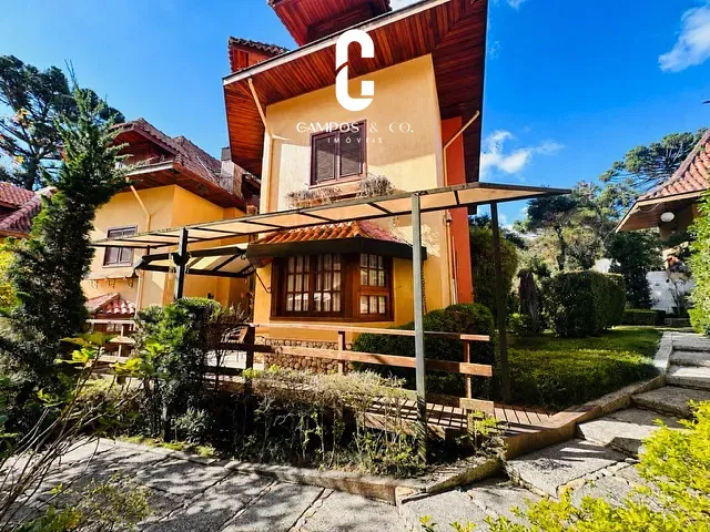 Casa 4 quartos e 5 banheiros, à venda, no bairro Vila Inglesa em Campos do Jordão