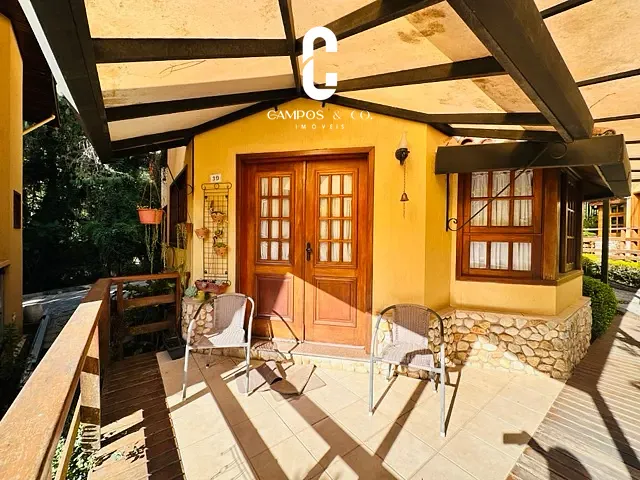 Casa 4 quartos e 5 banheiros, à venda, no bairro Vila Inglesa em Campos do Jordão