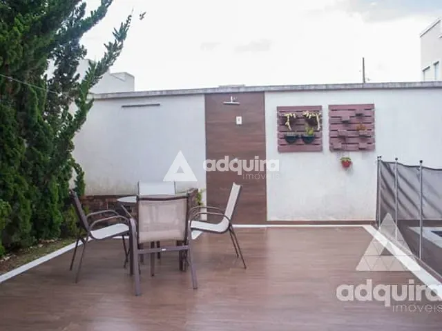 Casa 3 quartos e 4 banheiros, à venda, no bairro Estrela em Ponta Grossa