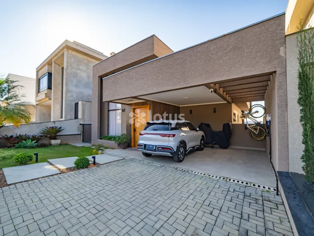 Casa 3 quartos e 4 banheiros, à venda, no bairro Sítio do Morro em Santana de Parnaíba