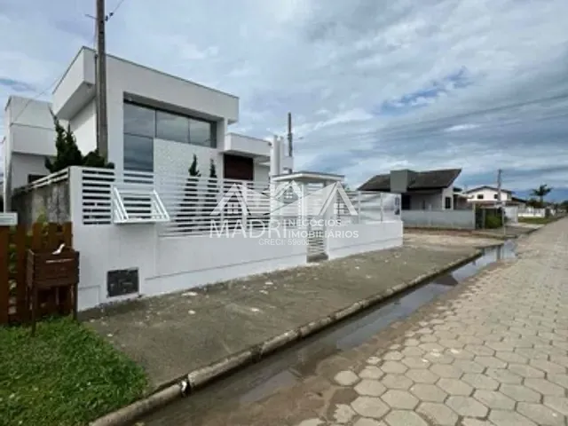 Casa com 288m² 3 quartos e 2 banheiros, à venda, no bairro centro  em Balneário Rincão