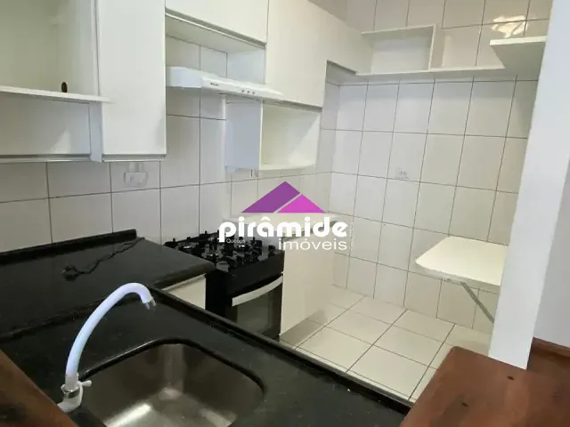 Casa 2 quartos e 2 banheiros, à venda, no bairro Jardim Marcondes em Jacareí