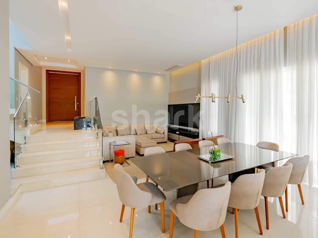 Casa com 460m² 4 quartos e 6 banheiros, à venda, no bairro Alphaville em Santana de Parnaíba
