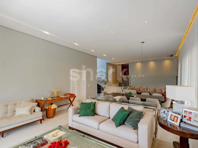 Casa com 460m² 4 quartos e 6 banheiros, à venda, no bairro Alphaville em Santana de Parnaíba