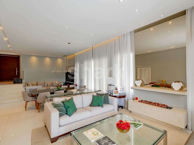 Casa com 460m² 4 quartos e 6 banheiros, à venda, no bairro Alphaville em Santana de Parnaíba