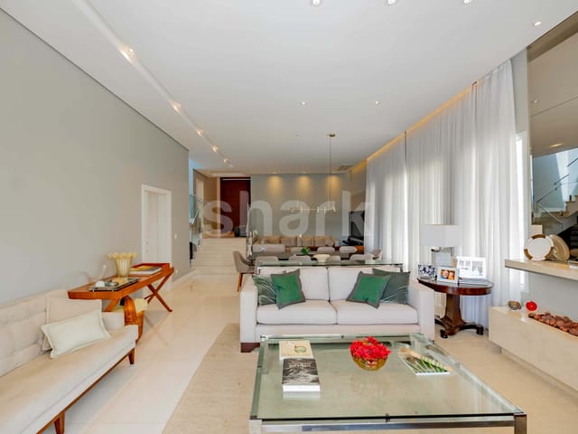 Casa com 460m² 4 quartos e 6 banheiros, à venda, no bairro Alphaville em Santana de Parnaíba