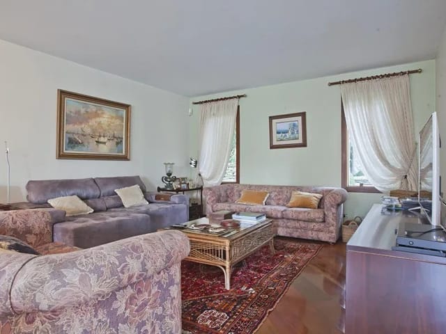Casa com 850m² 5 quartos e 7 banheiros, à venda, no bairro Jardim Leonor em São Paulo