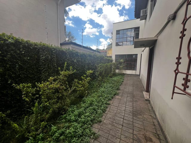 Casa com 600m², à venda ou para alugar, no bairro Jardim América em São Paulo