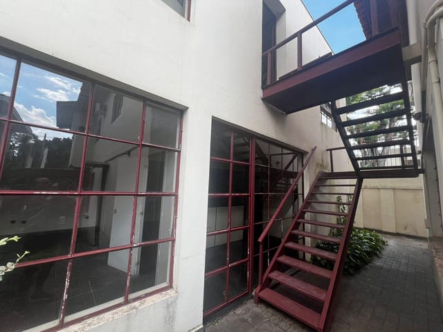 Casa com 600m², à venda ou para alugar, no bairro Jardim América em São Paulo