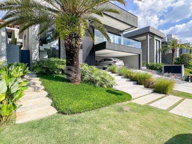 Casa com 540m² 5 quartos e 7 banheiros, à venda ou para alugar, no bairro Alphaville em Santana de Parnaíba