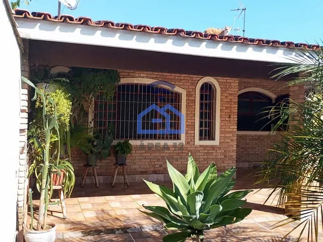 Casa com 360m² 3 quartos e 2 banheiros, à venda, no bairro Pontal de Santa Marina em Caraguatatuba