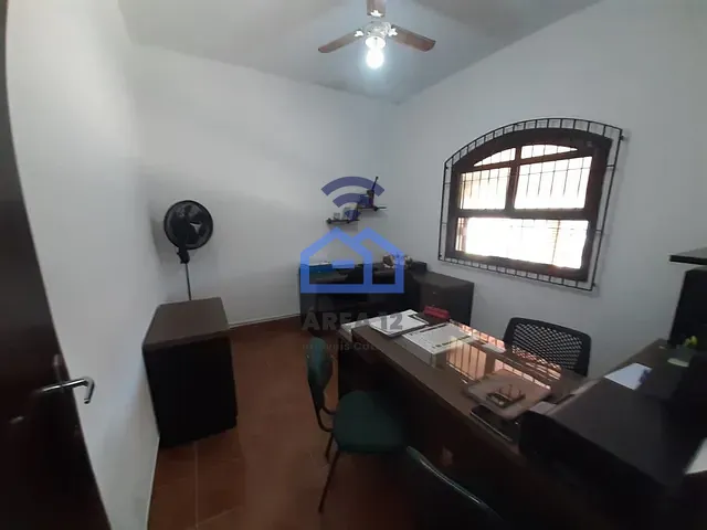 Casa com 360m² 3 quartos e 2 banheiros, à venda, no bairro Pontal de Santa Marina em Caraguatatuba