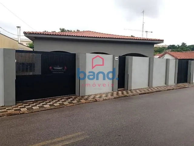Casa com 447m² 3 quartos e 2 banheiros, à venda, no bairro Centro em Porto Feliz