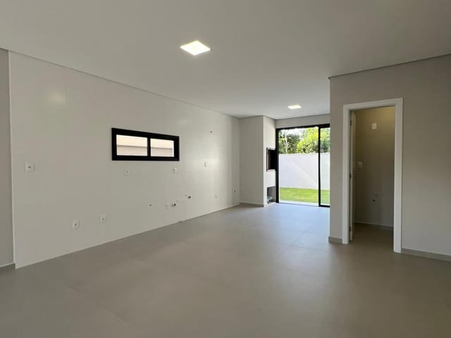 Casa com 132m² 3 quartos e 2 banheiros, à venda, no bairro Ingleses do Rio Vermelho em Florianópolis