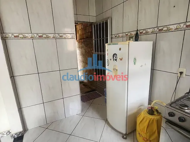 Casa com 474m² 4 quartos e 2 banheiros, à venda, no bairro Roselândia em Barra Mansa