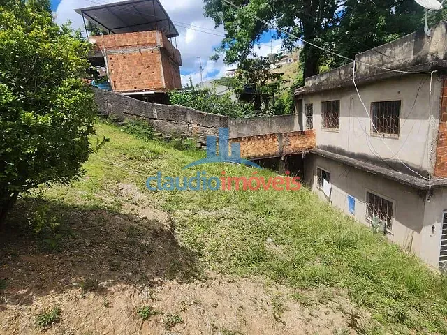 Casa com 474m² 4 quartos e 2 banheiros, à venda, no bairro Roselândia em Barra Mansa