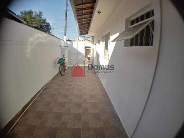 Casa à venda, no bairro Jardim Independência em Taubaté