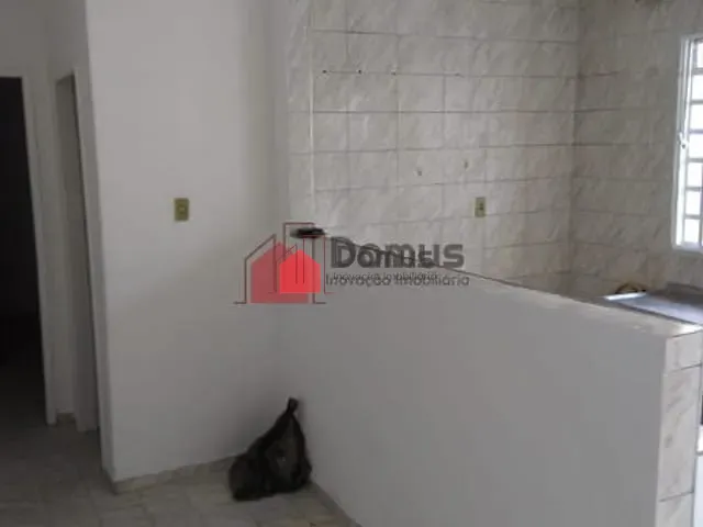 Casa à venda, no bairro Jardim Independência em Taubaté