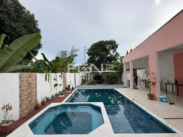 Casa com 781m² 6 quartos e 5 banheiros, para alugar, no bairro Acajutiba em Camaçari