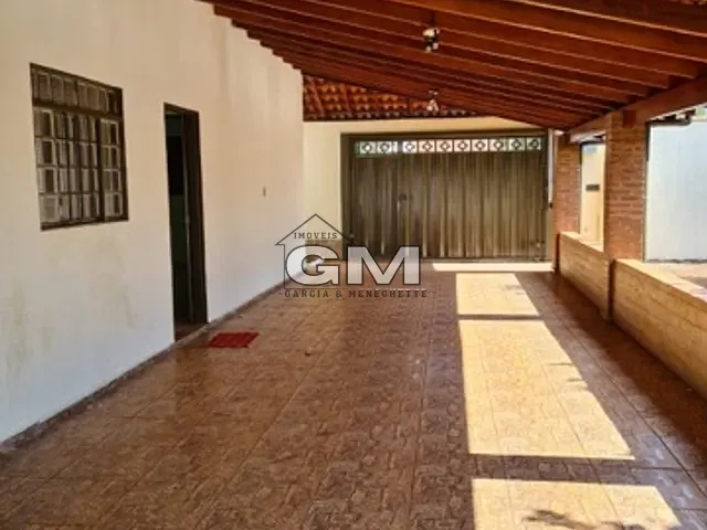 Casa com 637m² 1 quarto e 1 banheiro, à venda, no bairro Jardim Maria Regina  em Jardinópolis