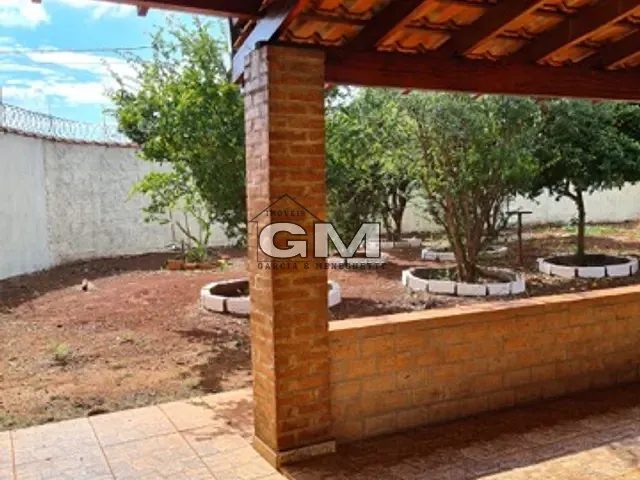 Casa com 637m² 1 quarto e 1 banheiro, à venda, no bairro Jardim Maria Regina  em Jardinópolis
