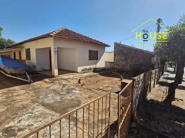 Casa 3 quartos e 1 banheiro, à venda, no bairro Brasilândia em Fernandópolis