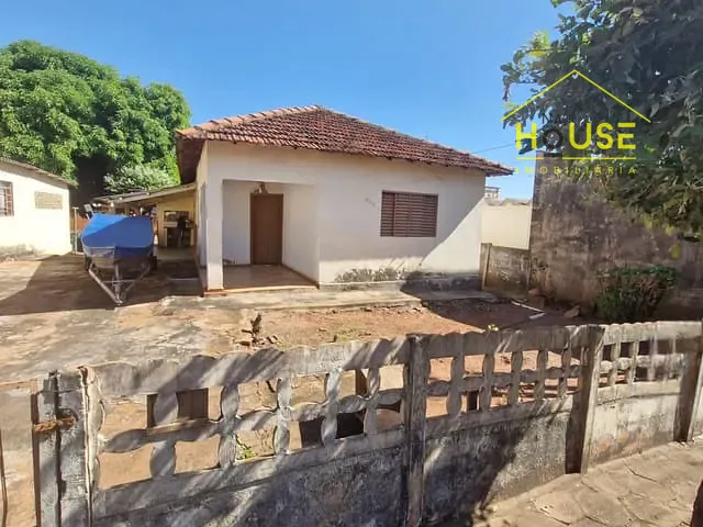 Casa 3 quartos e 1 banheiro, à venda, no bairro Brasilândia em Fernandópolis