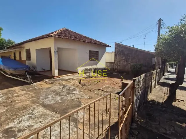 Casa 3 quartos e 1 banheiro, à venda, no bairro Brasilândia em Fernandópolis