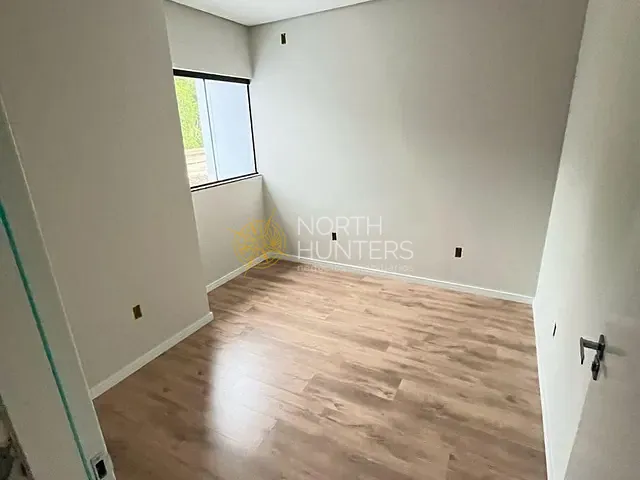 Casa com 113m² 2 quartos e 2 banheiros, à venda, no bairro Guanabara em Joinville