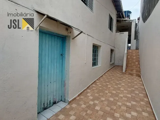Casa com 295m² 2 quartos e 1 banheiro, à venda, no bairro Jardim Maria Cândida em Caçapava