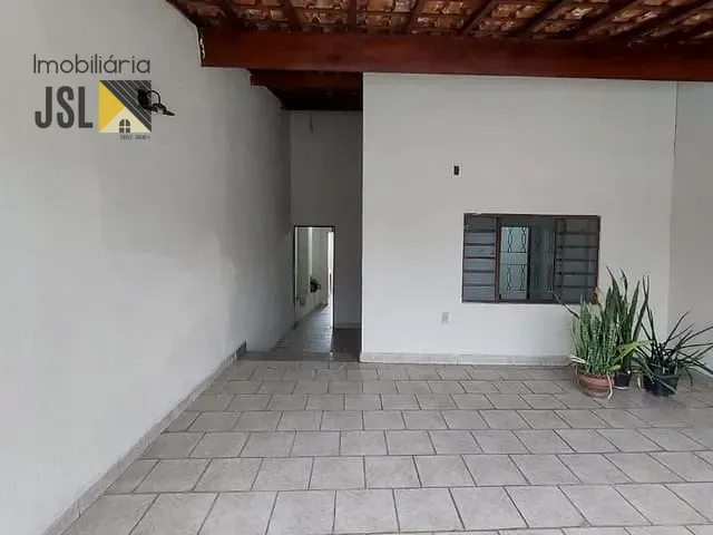 Casa com 295m² 2 quartos e 1 banheiro, à venda, no bairro Jardim Maria Cândida em Caçapava
