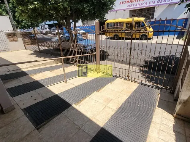 Casa com 130m² 2 quartos e 2 banheiros, para alugar, no bairro Vila Santa Isabel em São José do Rio Preto