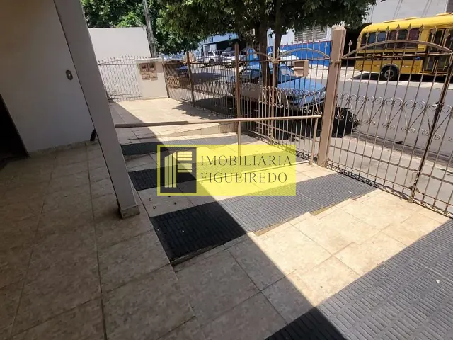 Casa com 130m² 2 quartos e 2 banheiros, para alugar, no bairro Vila Santa Isabel em São José do Rio Preto