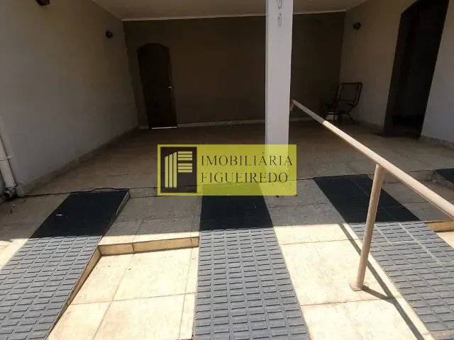 Casa com 130m² 2 quartos e 2 banheiros, para alugar, no bairro Vila Santa Isabel em São José do Rio Preto