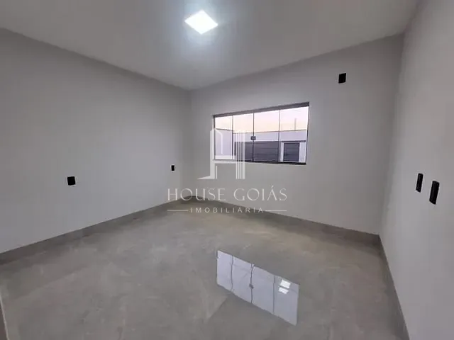 Casa 3 quartos e 2 banheiros, à venda, no bairro Parque das Nações em Aparecida de Goiânia