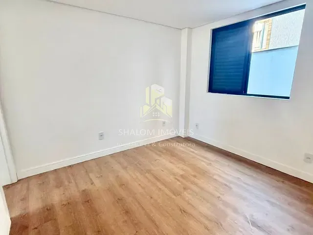 Casa com 142m² 3 quartos e 2 banheiros, à venda, no bairro Planalto em Belo Horizonte