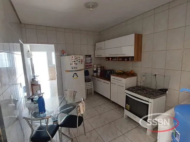 Casa 2 quartos e 1 banheiro, à venda, no bairro Parque Residencial Triunfo em Nova Odessa