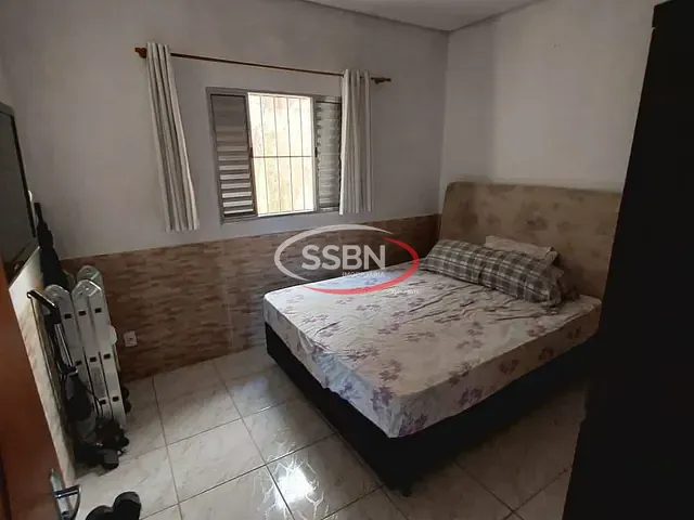 Casa 2 quartos e 1 banheiro, à venda, no bairro Parque Residencial Triunfo em Nova Odessa
