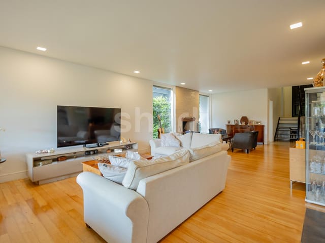 Casa com 560m² 4 quartos e 6 banheiros, à venda, no bairro Alphaville em Santana de Parnaíba